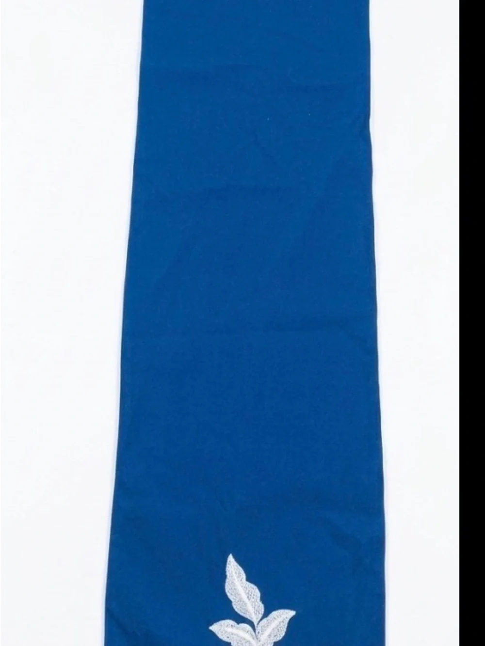 Pier 1 Royal Blue  White Floral Embroidered Fringe Elegant 72”Table Runner